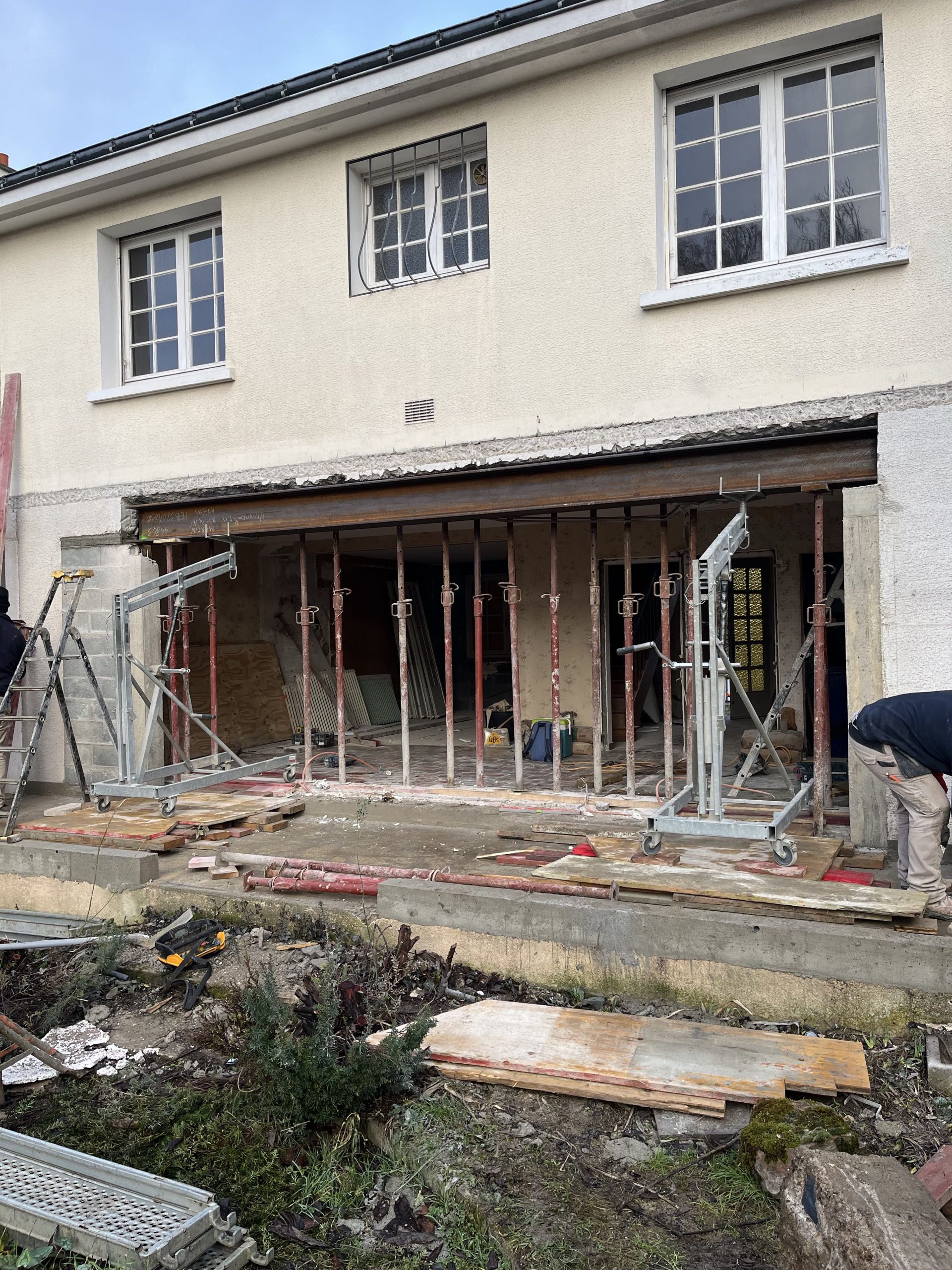 Pose d’un IPN de 6 mètres 